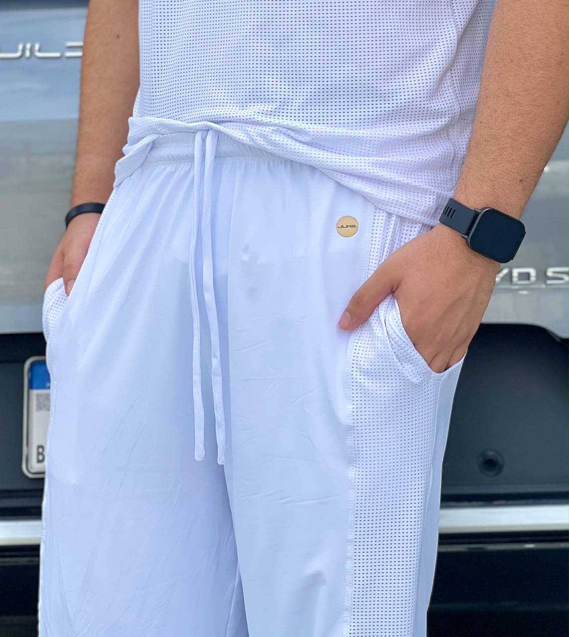 Calça Masculina Branca — Faixa Lateral em Tela