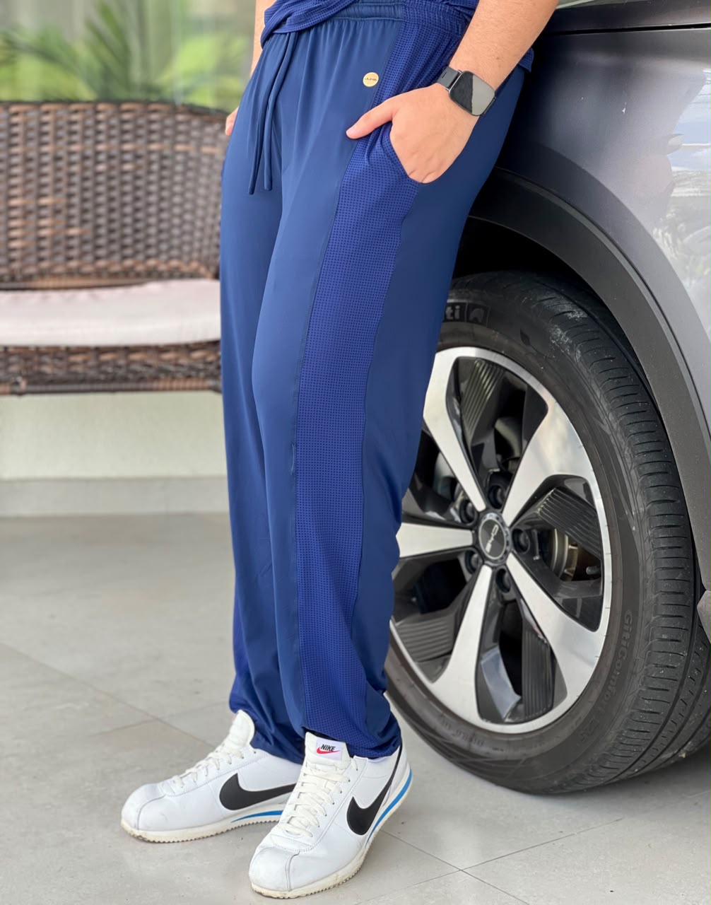 Calça Masculina Azul Marinho — Faixa Lateral em Tela