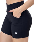 Short Cintura Alta Canelado Preto com Bolso