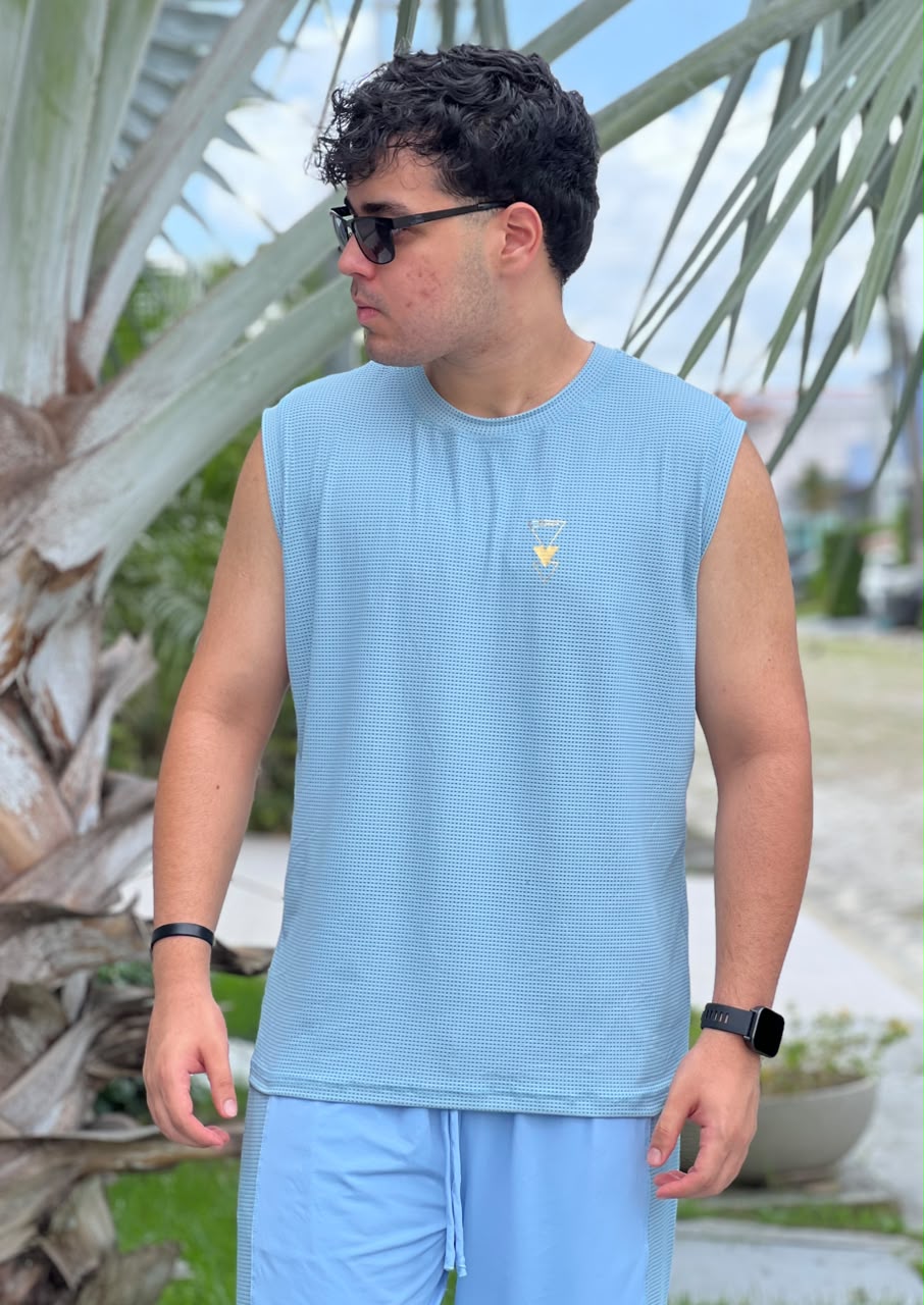 Machão Masculino Azul Claro em Tela Perfurada