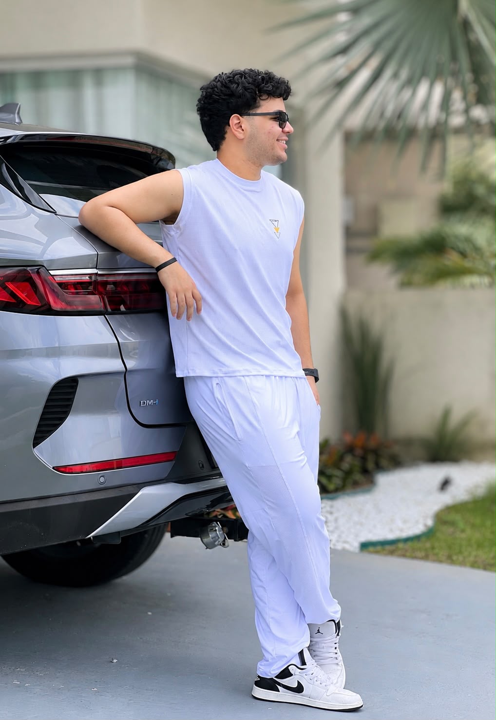 Machão Masculino Branco em Tela Perfurada